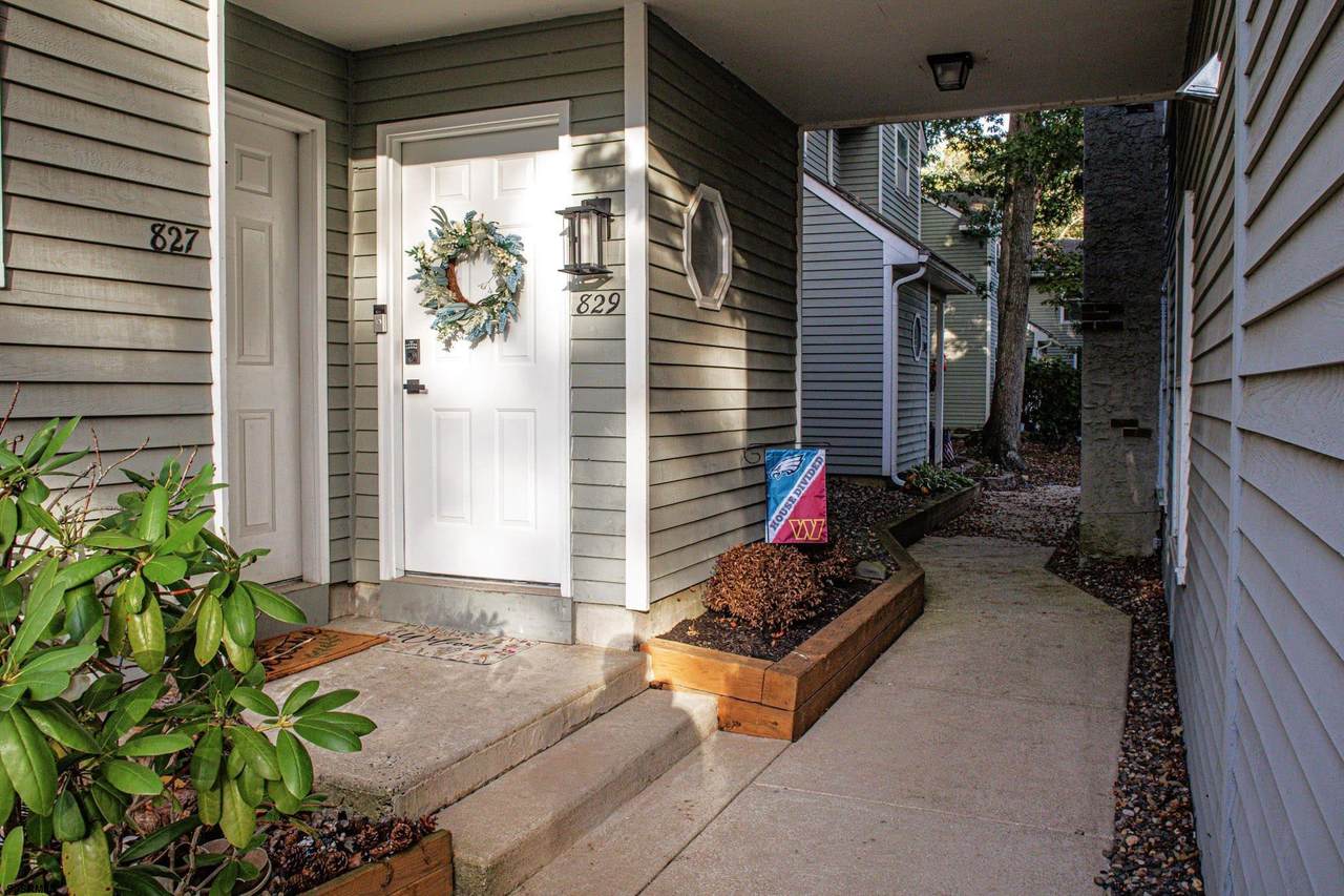 829 Fishers Creek - Photo 1