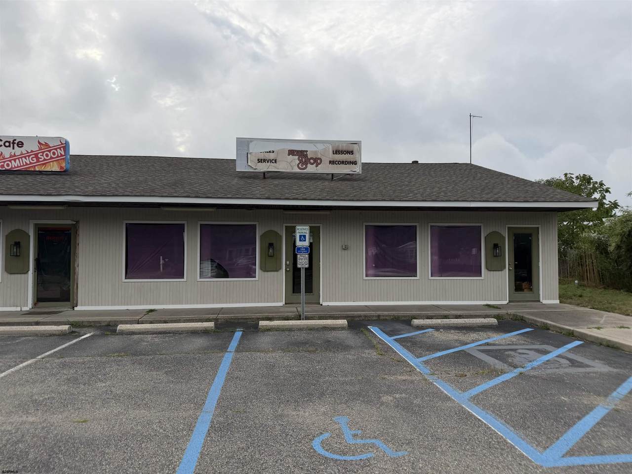 1027 Route 9 - Photo 1