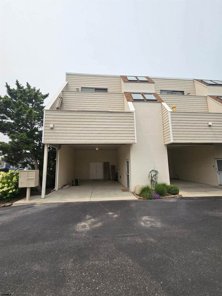 11 Adams - Photo 1