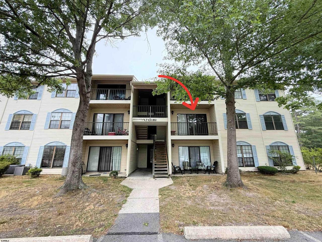 172 Colonial - Photo 1