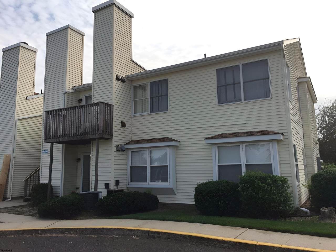 700 Franklin Blvd - Photo 1