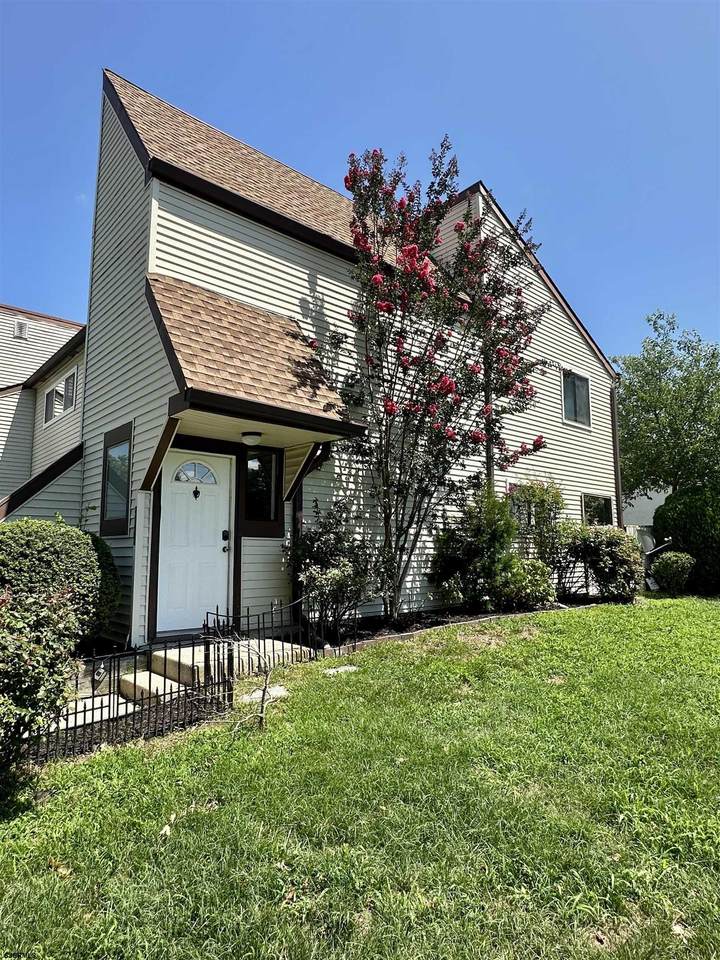 2416 Arbor - Photo 1