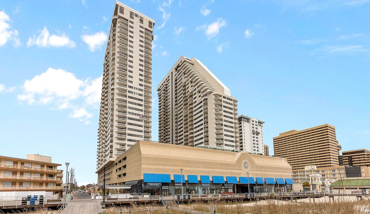 3101 Boardwalk - Photo 1