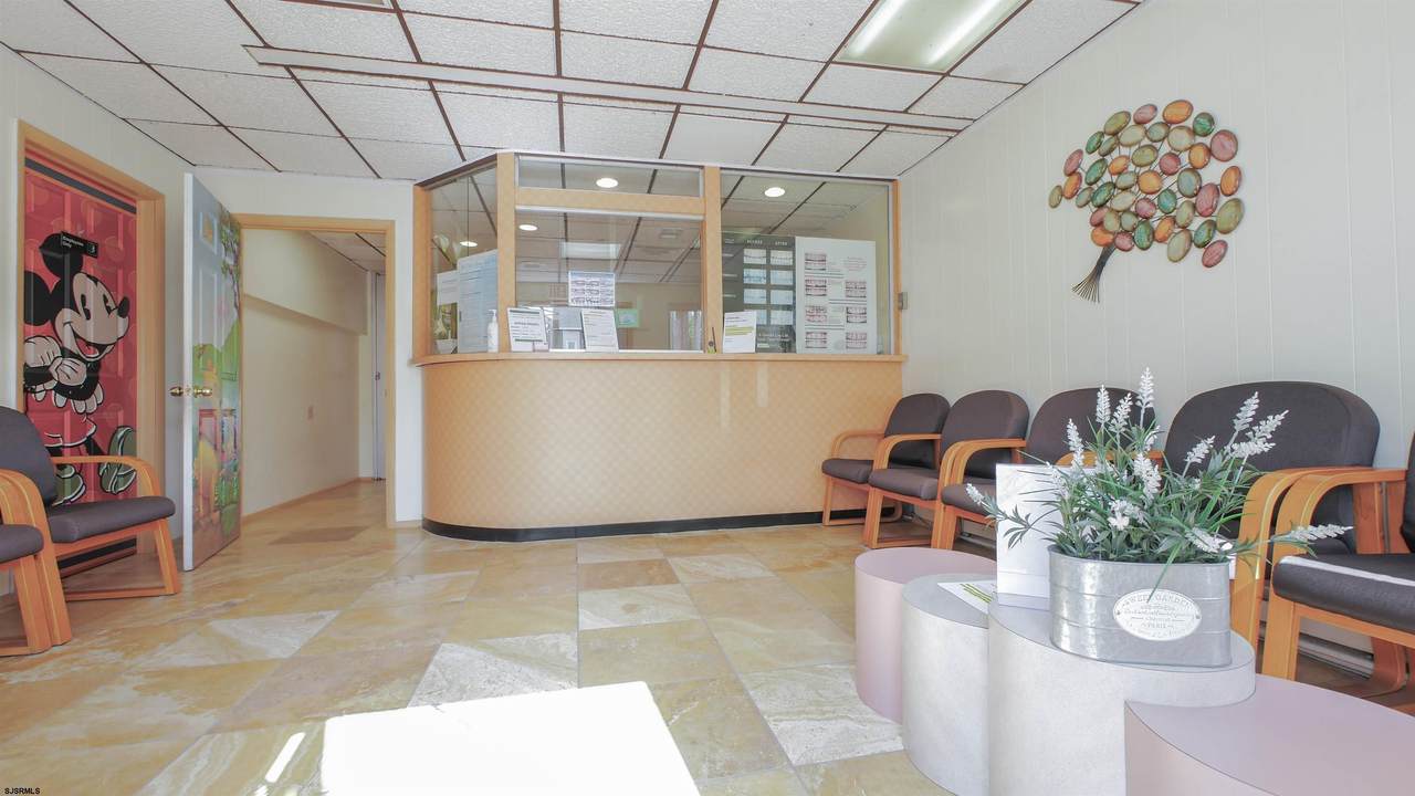 https://bt-photos.global.ssl.fastly.net/sjersey/1280_boomver_1_611014-2.jpg