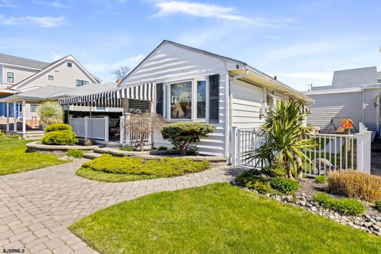 203 Granville - Photo 1