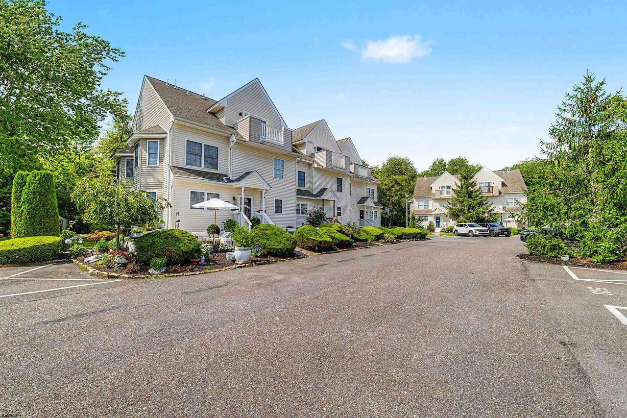 202 Maxwell - Photo 1