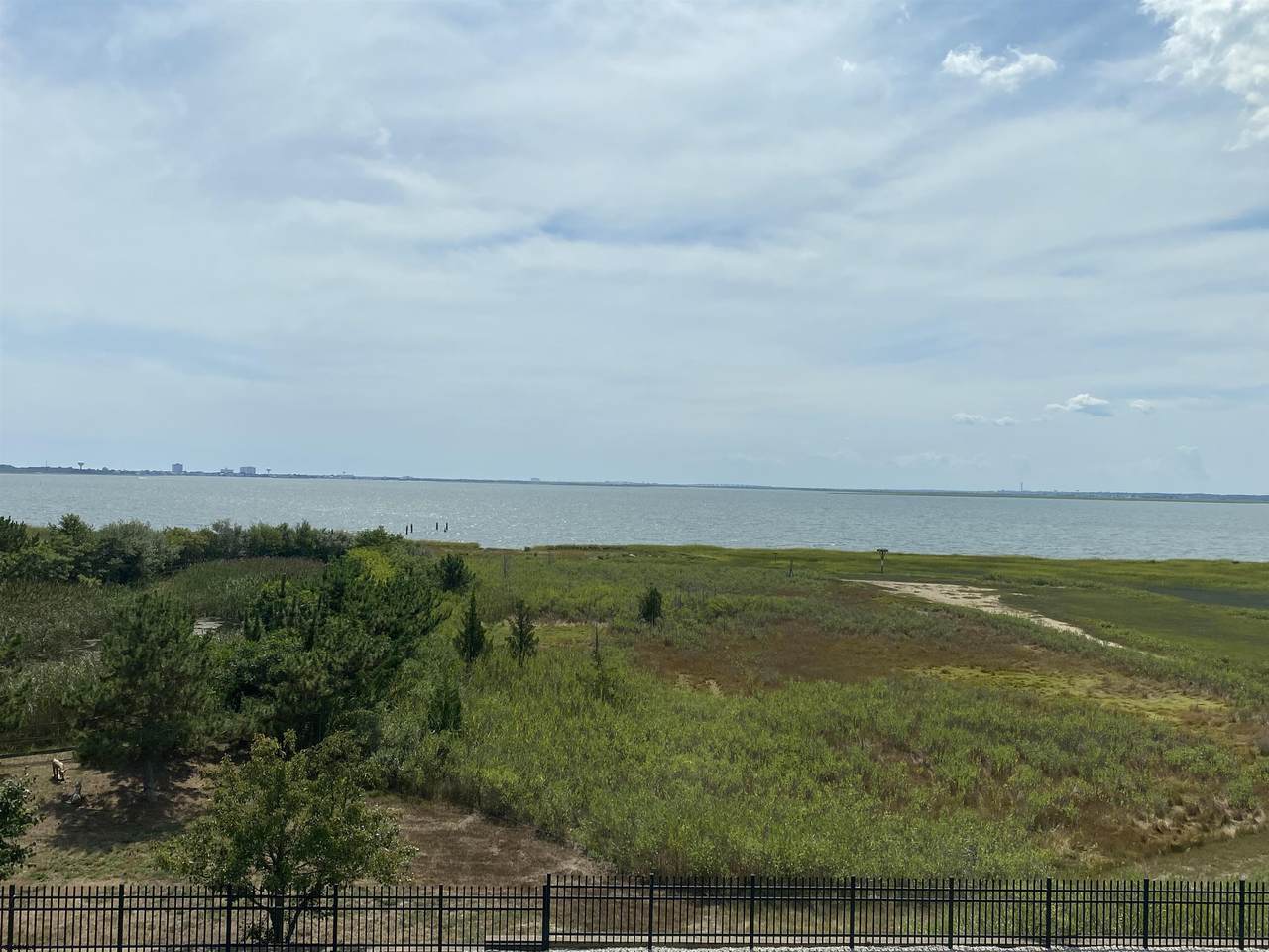 https://bt-photos.global.ssl.fastly.net/sjersey/1280_boomver_1_611170-2.jpg