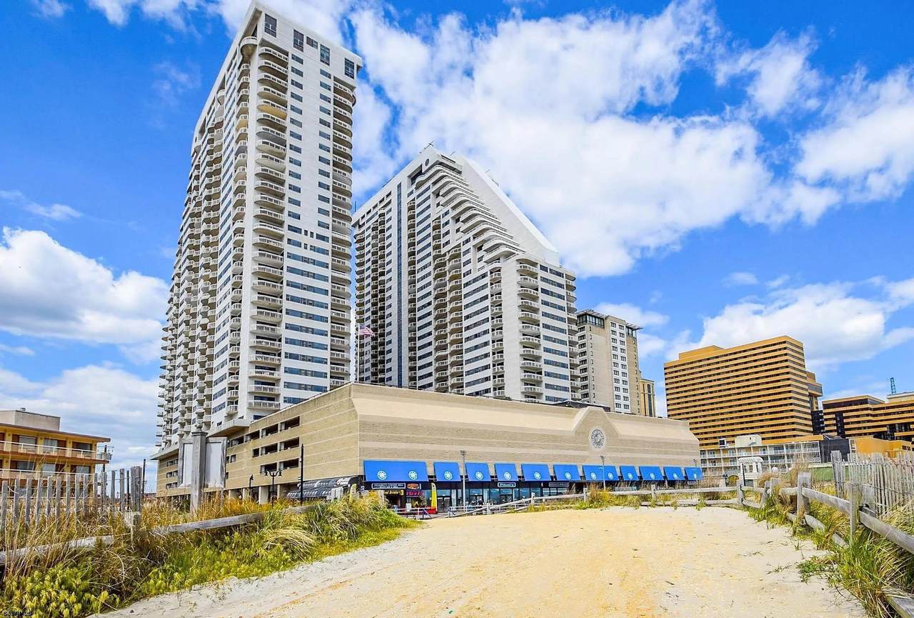 3101 Boardwalk - Photo 1