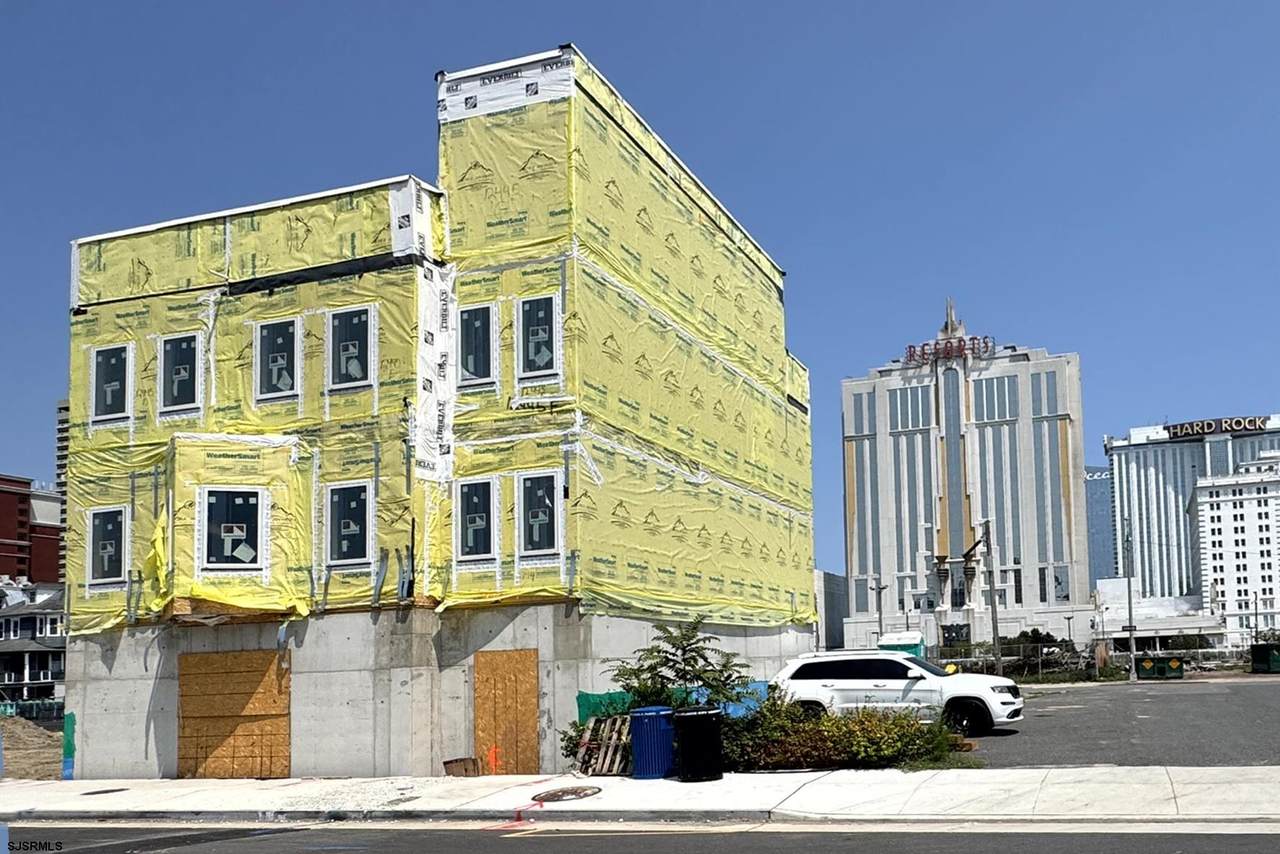 215 Tennessee Avenue - Photo 1