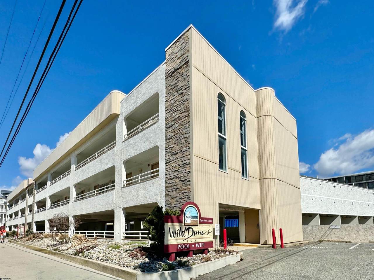 801 10th - Photo 1