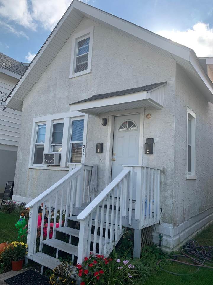 212 Suffolk - Photo 1