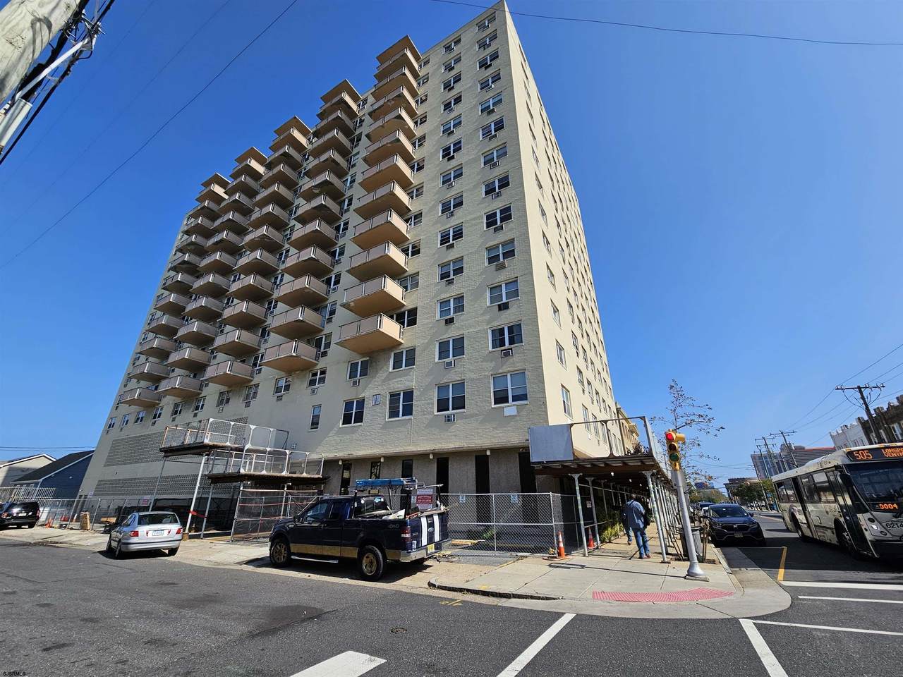 3817 Ventnor - Photo 1