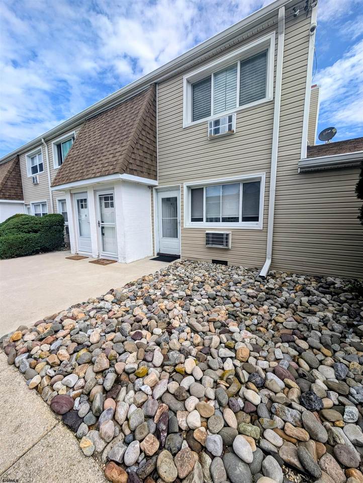 4901 Harbor Beach Blvd - Photo 1