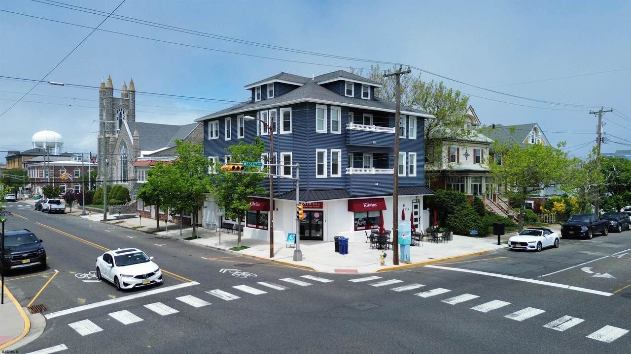736 Wesley - Photo 1