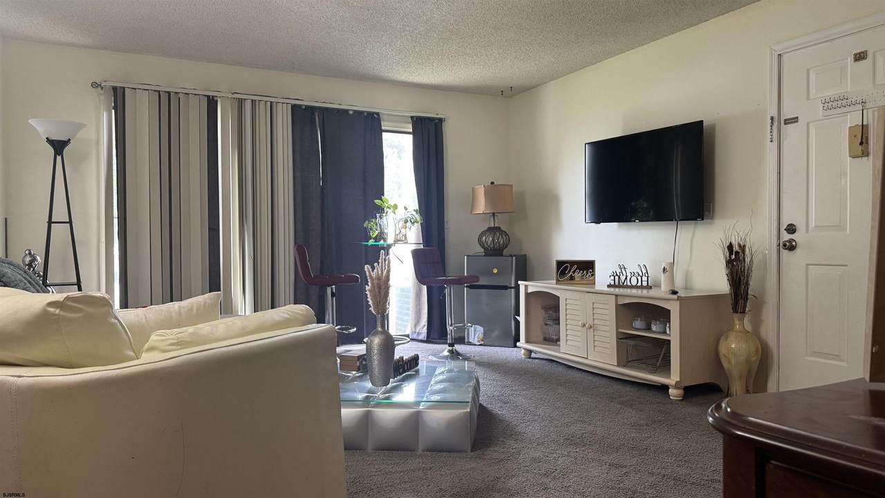 https://bt-photos.global.ssl.fastly.net/sjersey/1280_boomver_1_612340-2.jpg