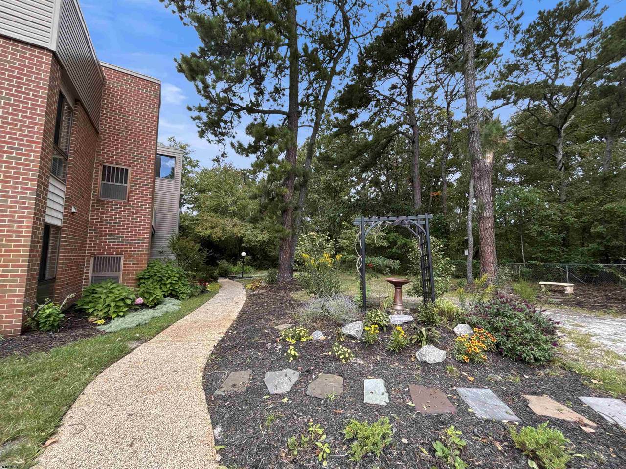707 Meadowbrook - Photo 1