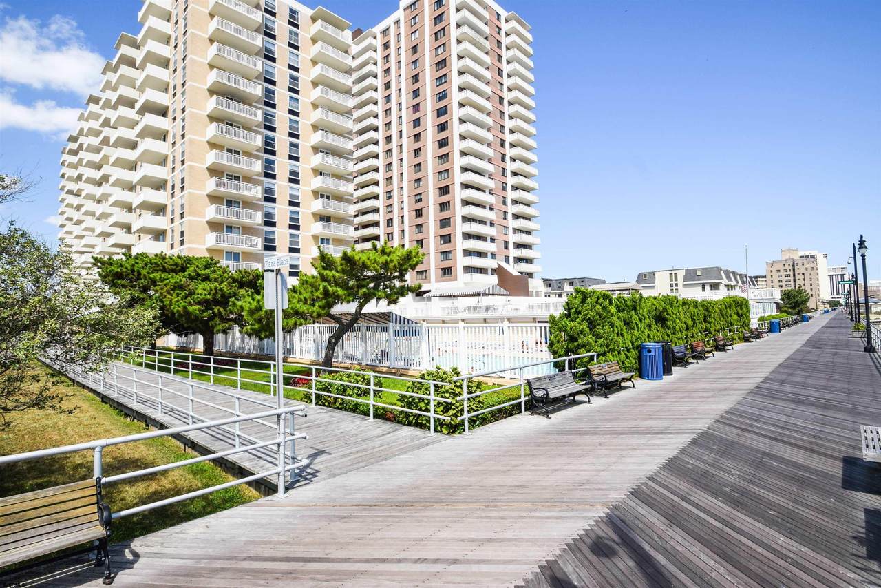 101 Plaza - Photo 1