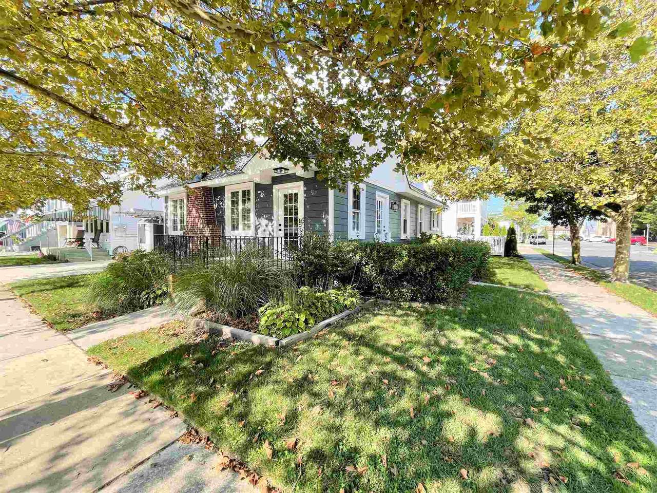 101 Richards - Photo 1