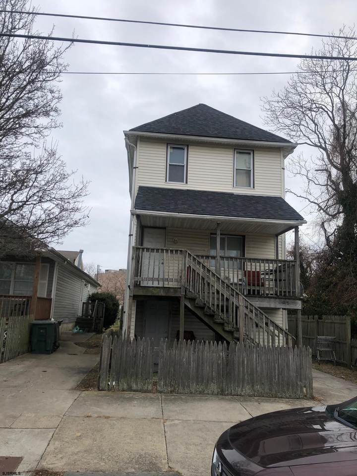 1918 Caspian Ave - Photo 1