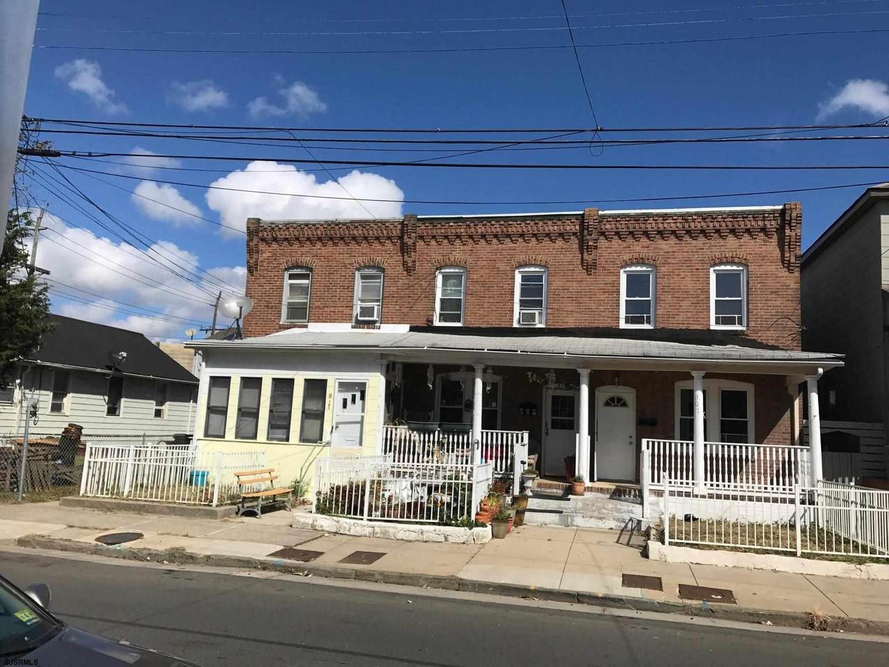 807 Arkansas Ave - Photo 1
