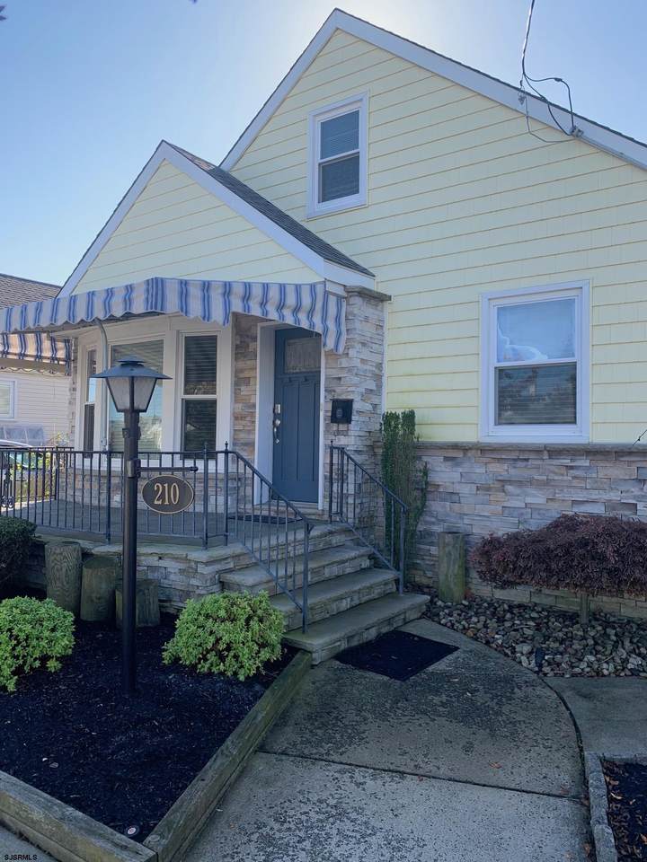 210 Jerome - Photo 1