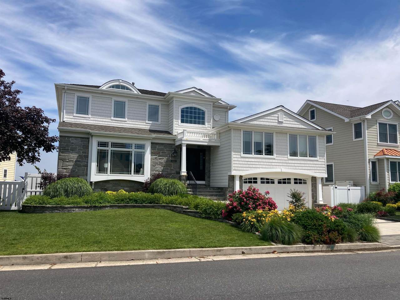 7801 Bayshore - Photo 1