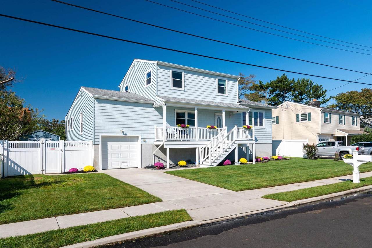 210 Washington - Photo 1