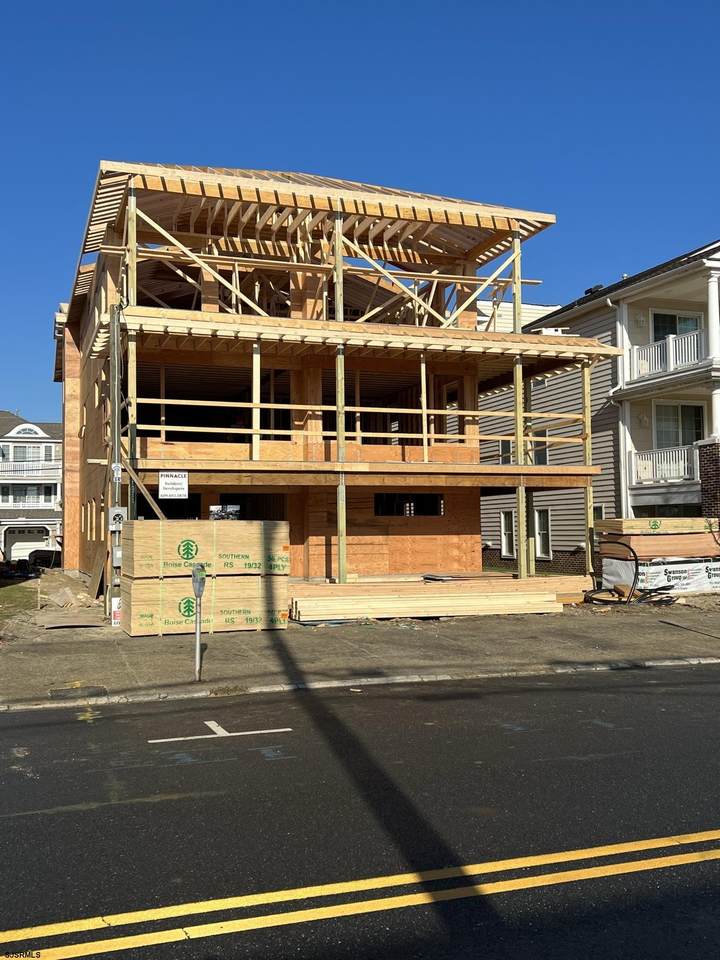 1004 Ocean - Photo 1