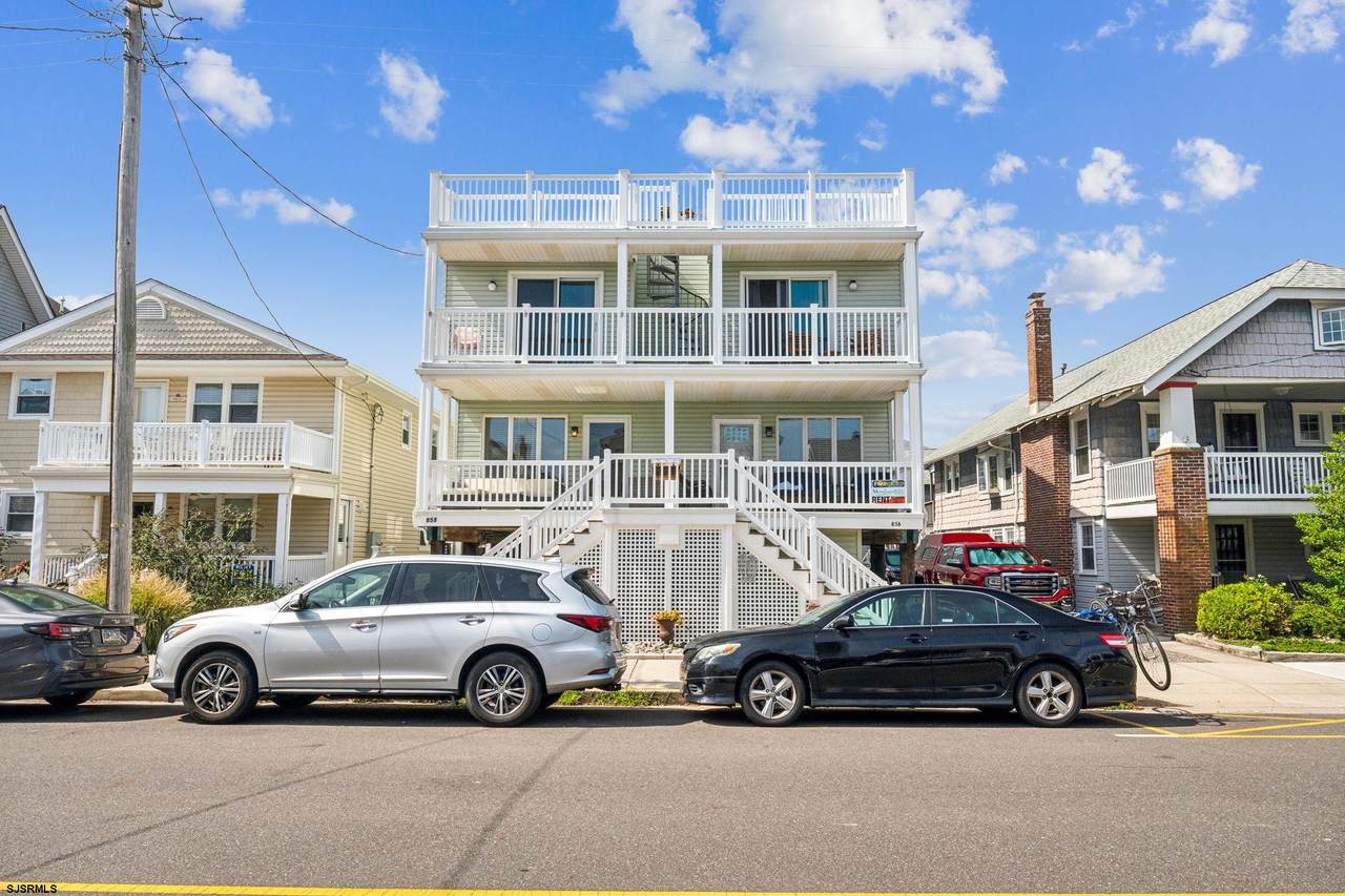 856 Brighton Pl - Photo 1