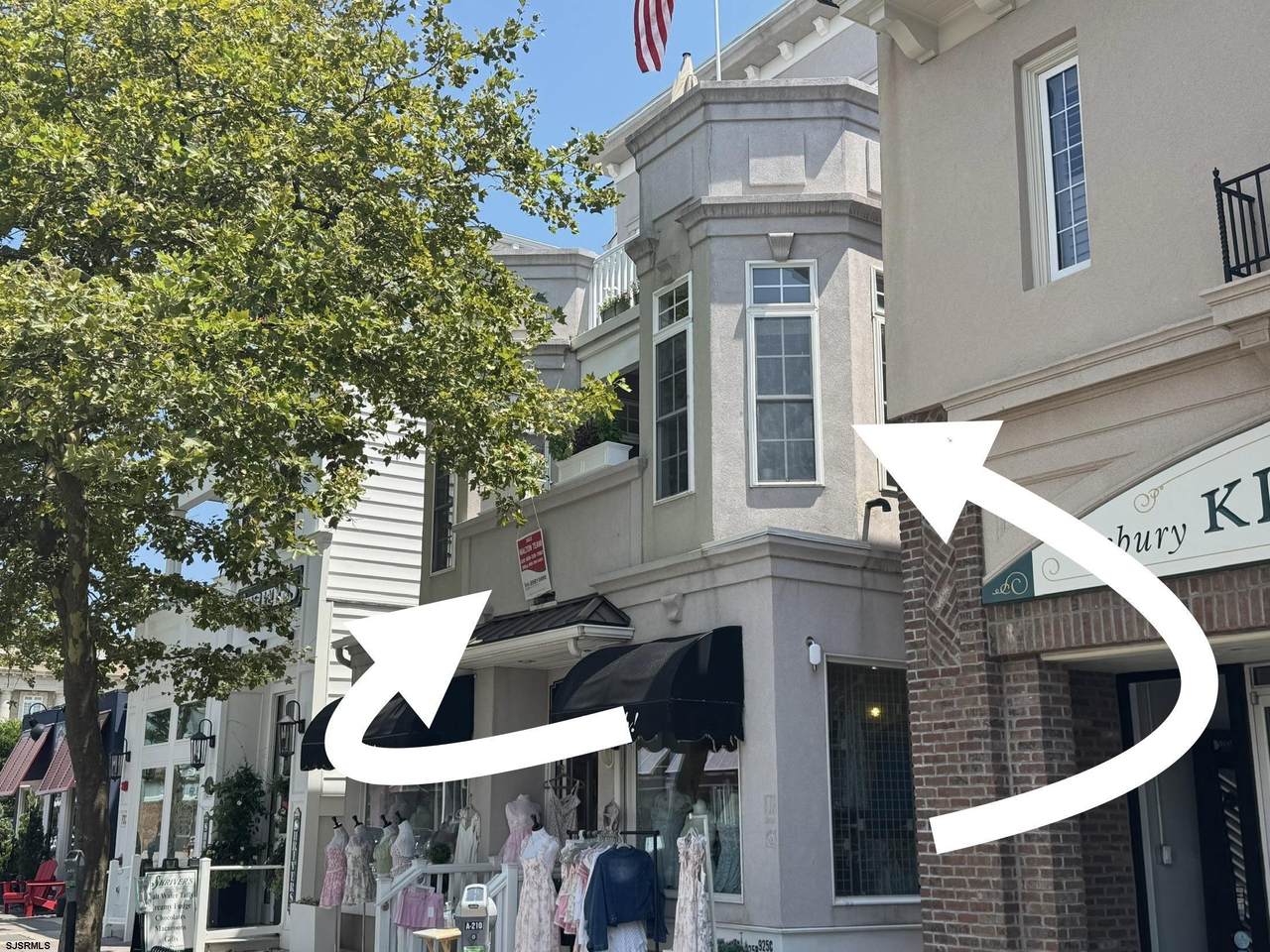 925 Asbury - Photo 1
