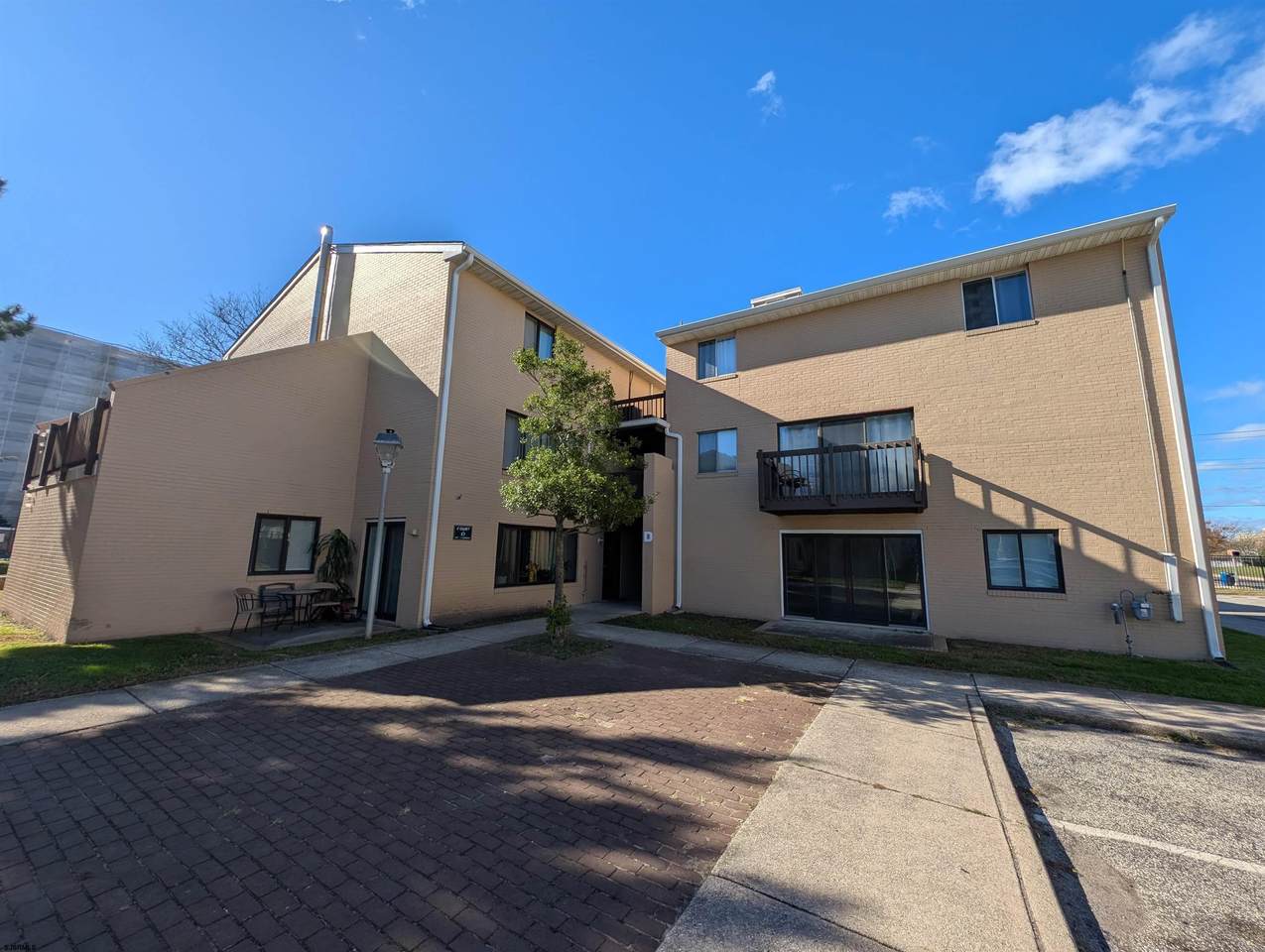 600 Pacific - Photo 1