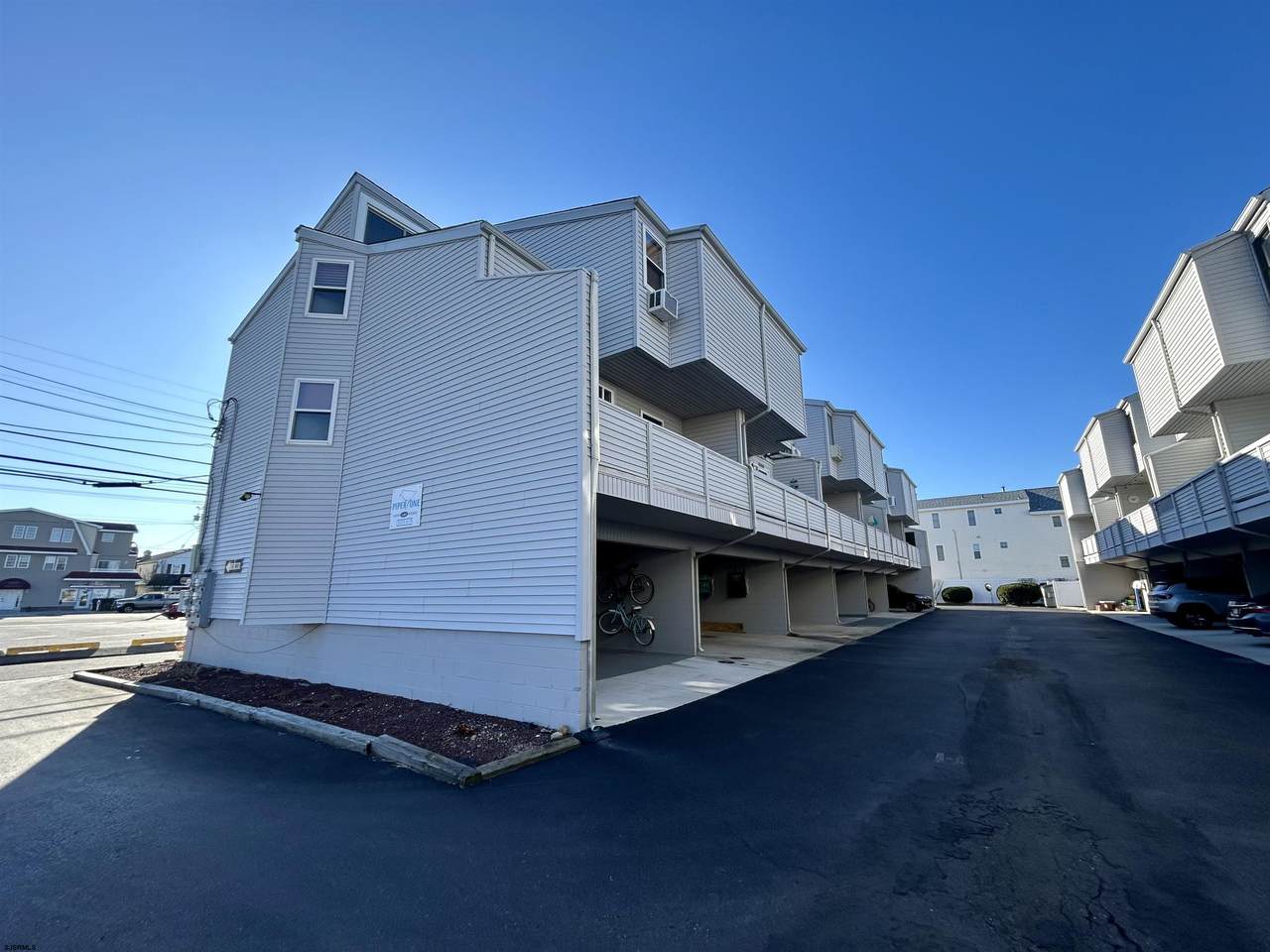 1301 Haven Ave - Photo 1