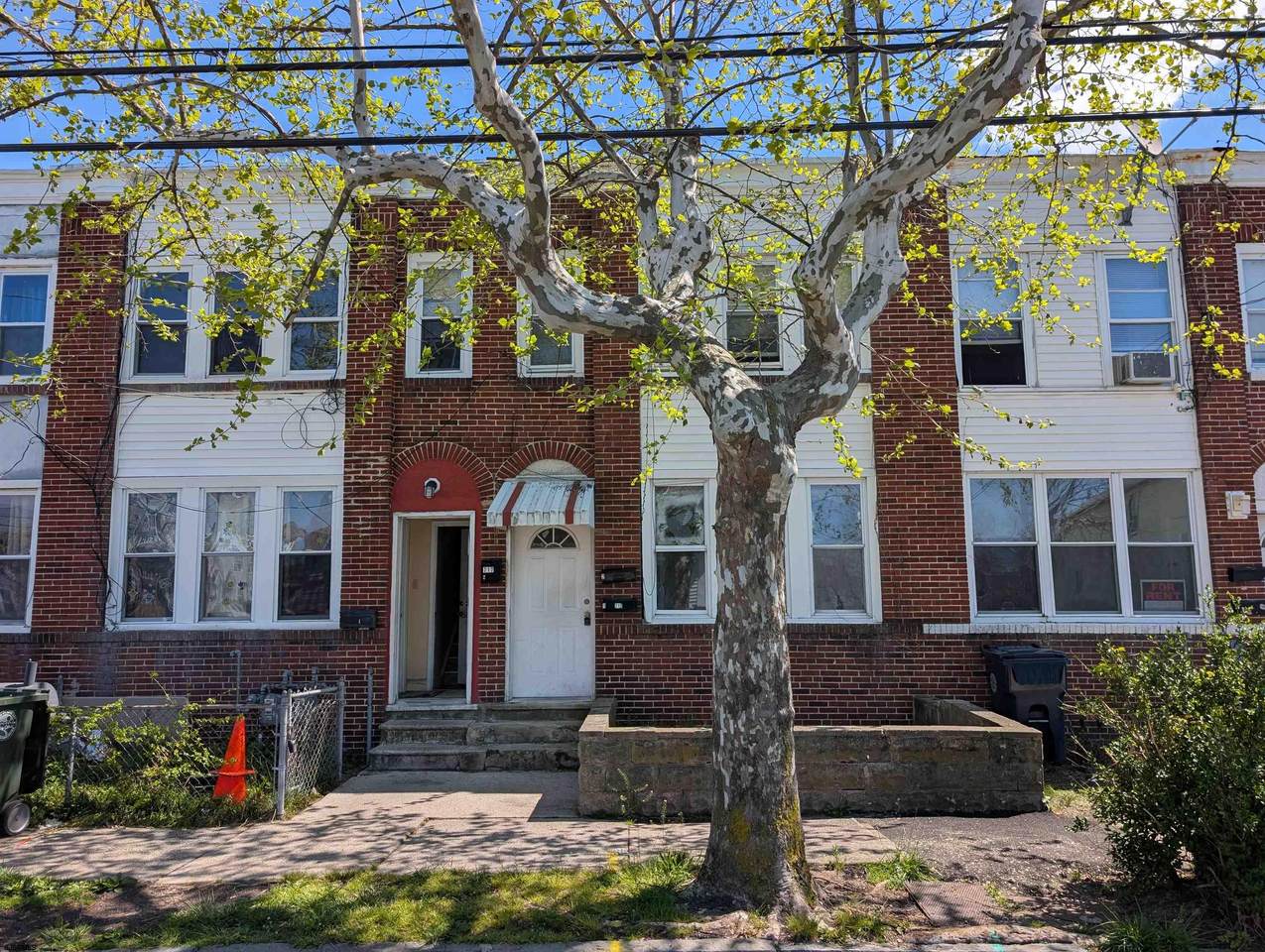 715 Michigan - Photo 1