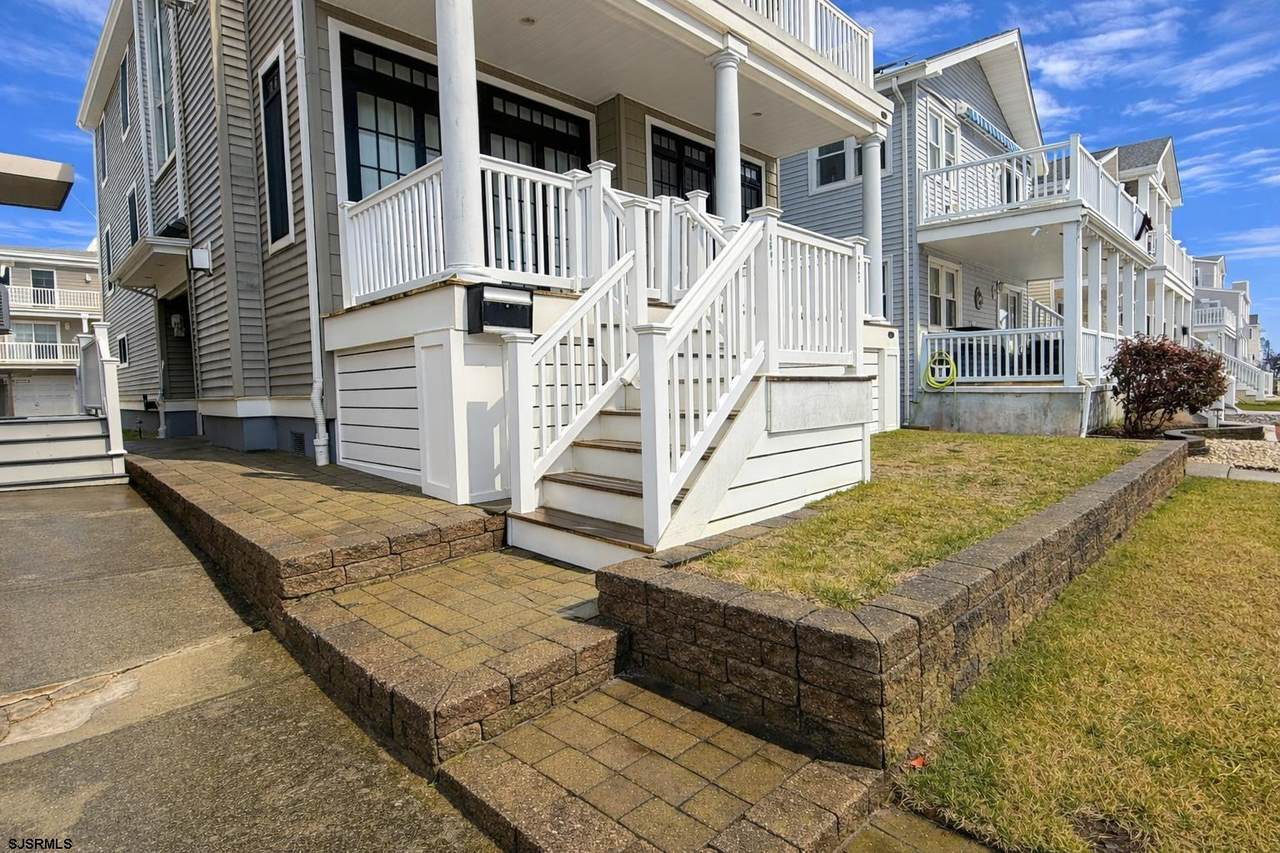 4641 West - Photo 1