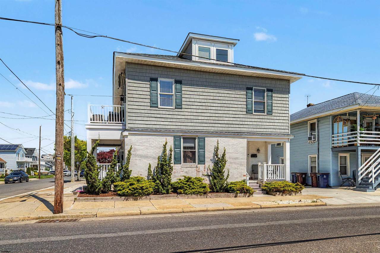 5905 Calvert - Photo 1