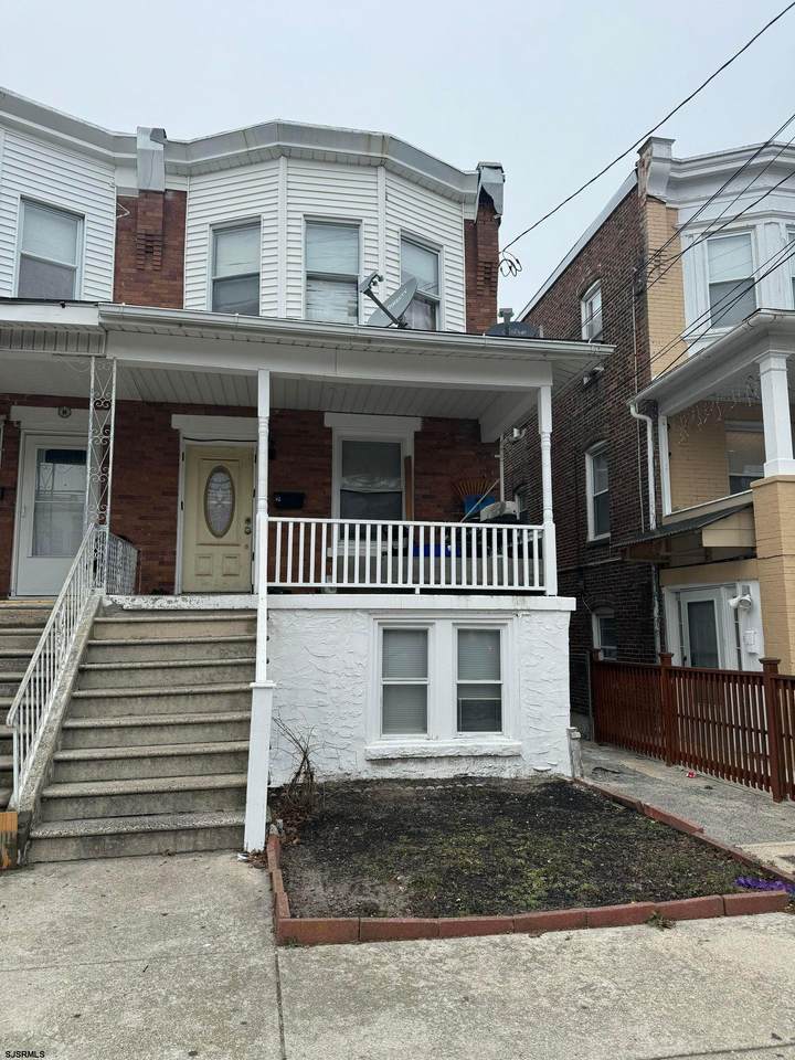 3107 Fairmount - Photo 1
