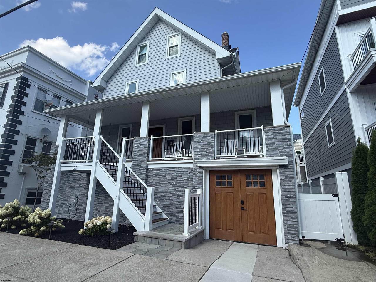 21 Vassar Sq - Photo 1
