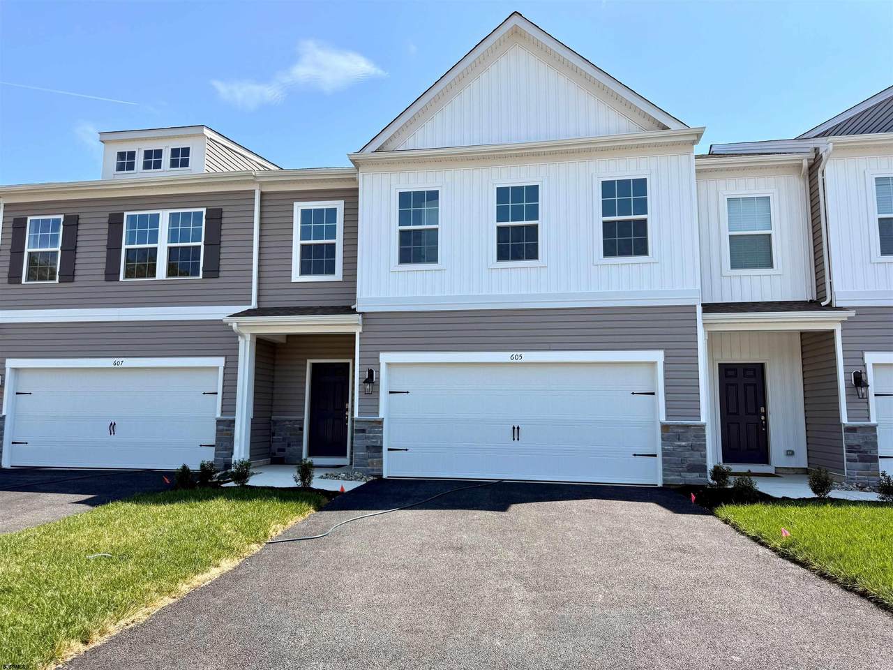 605 Scotty Blvd - Photo 1