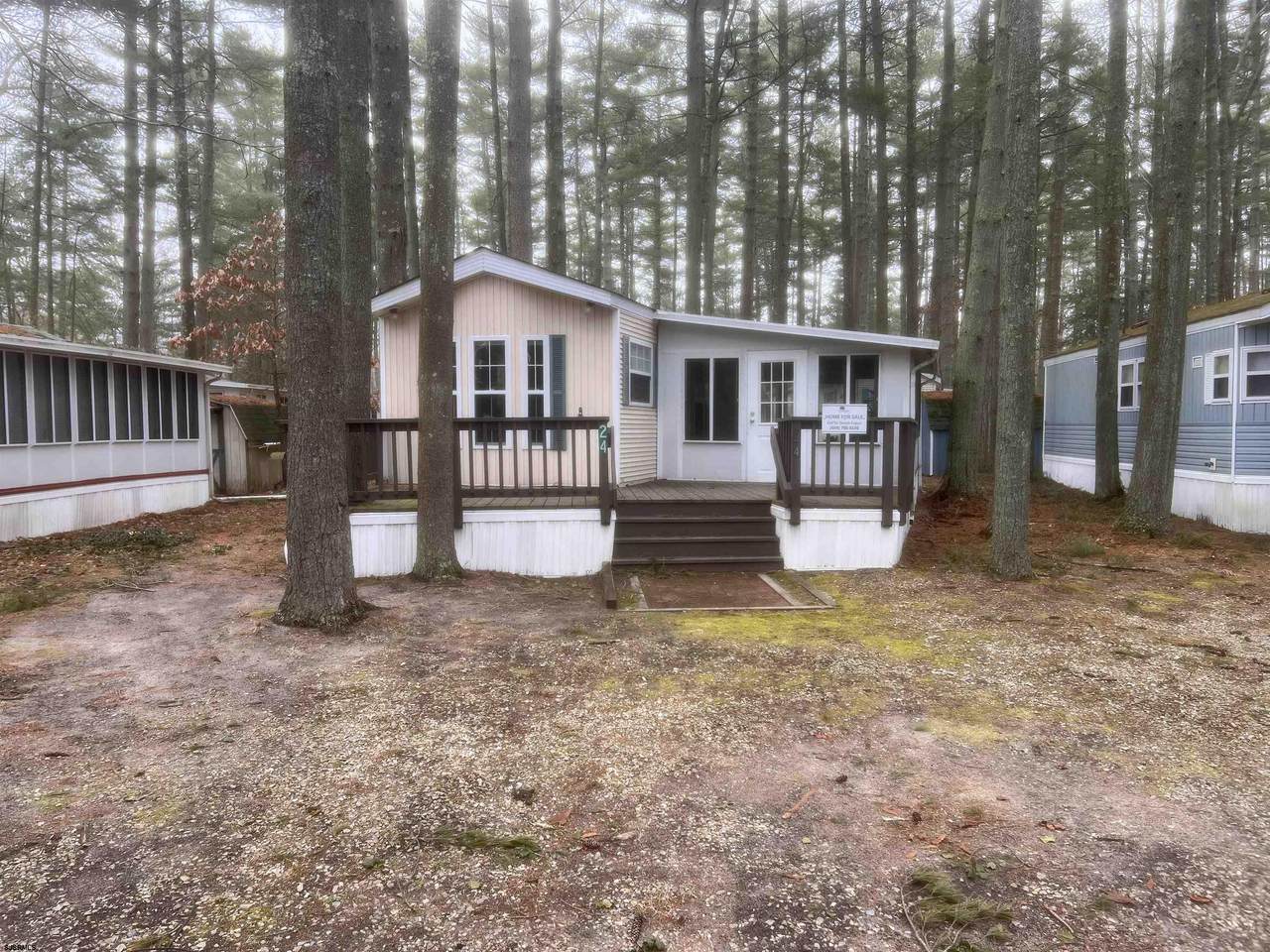 135 Thompson - Photo 1