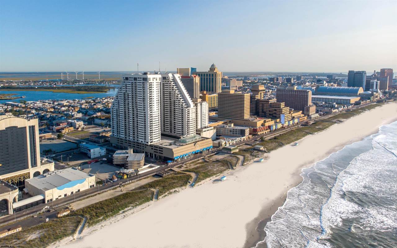 3101 Boardwalk - Photo 1
