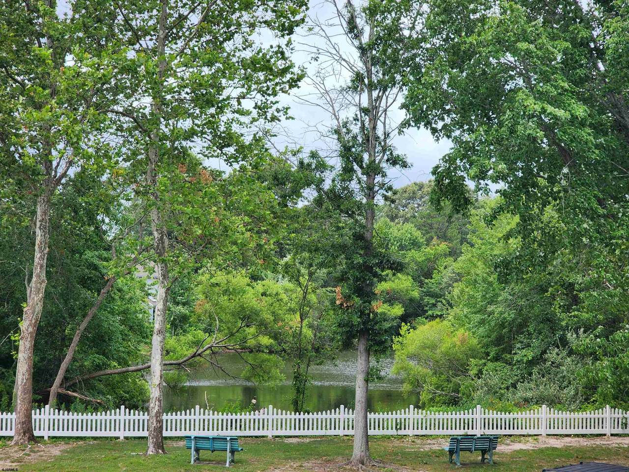 https://bt-photos.global.ssl.fastly.net/sjersey/1280_boomver_1_610036-2.jpg