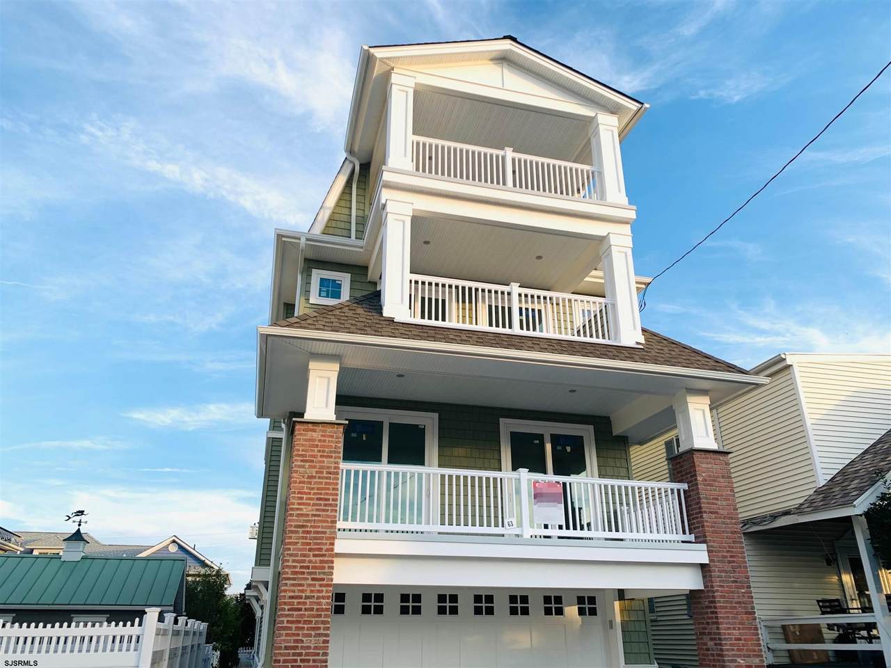 63 Simpson - Photo 1