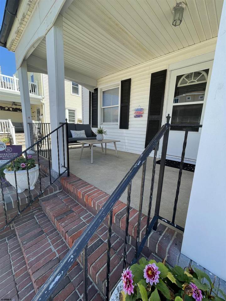 11 Gladstone - Photo 1
