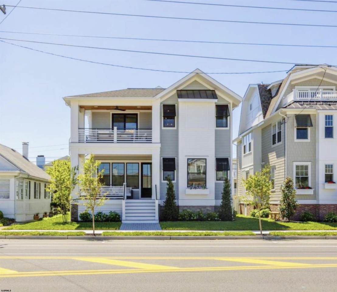 2045 West Ave - Photo 1