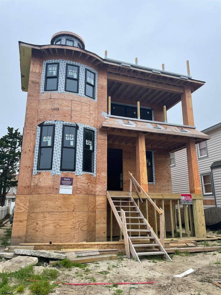 2028 Haven Avenue - Photo 1