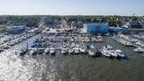 910 Bay Ave - Photo 20