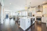 304 Thurlow - Photo 11