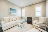 304 Thurlow - Photo 17