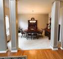 11 Johns - Photo 13