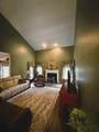 11 Johns - Photo 21